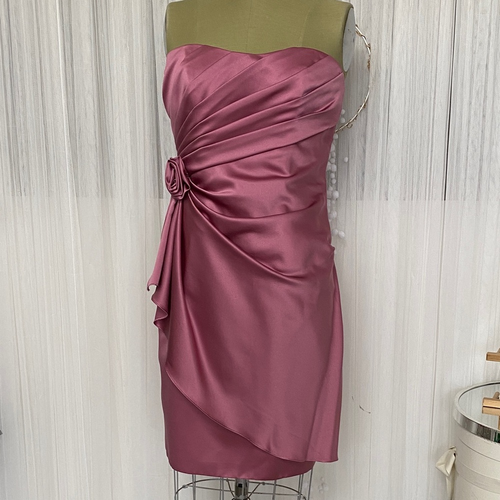 Elizabeth London Strapless Rose Mini Pleats Dress